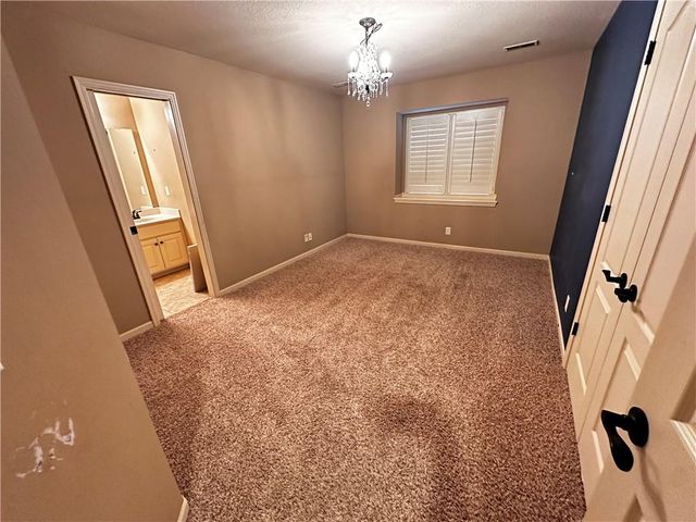 4301 SE Canter Drive, Lee's Summit, MO 64082