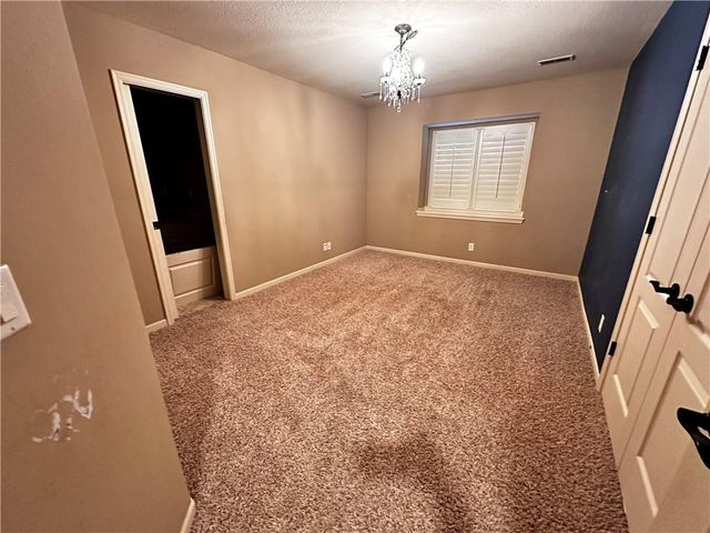 4301 SE Canter Drive, Lee's Summit, MO 64082