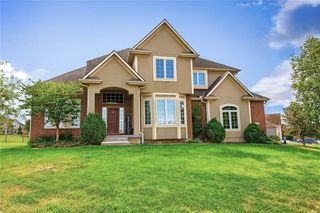 4301 SE Canter Drive, Lee's Summit, MO 64082