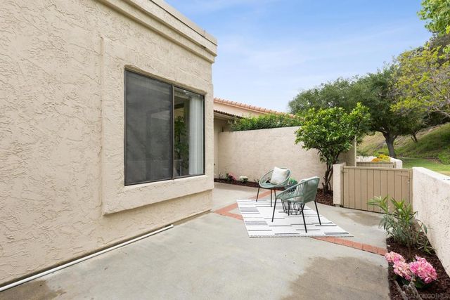 18011 Avenida Alozdra, San Diego, CA 92128