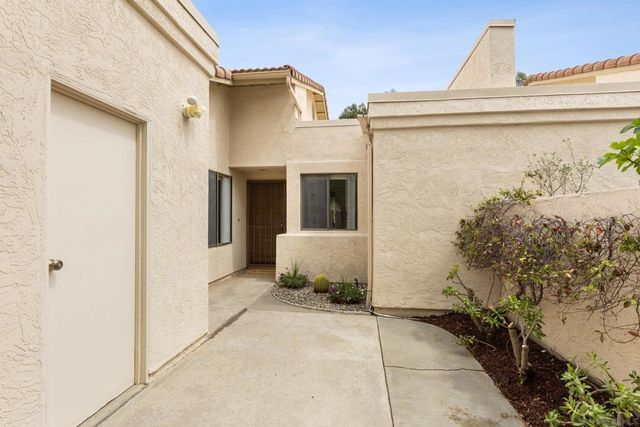 18011 Avenida Alozdra, San Diego, CA 92128