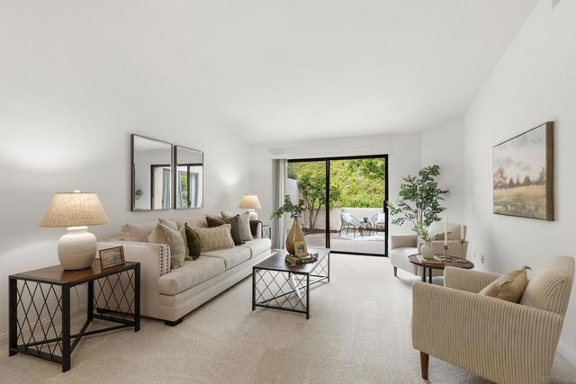 18011 Avenida Alozdra, San Diego, CA 92128