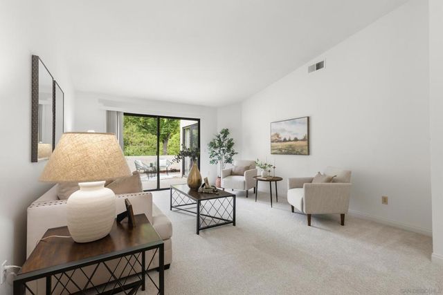 18011 Avenida Alozdra, San Diego, CA 92128