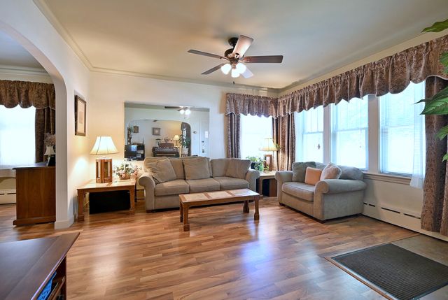 3604 N Linder Avenue, Chicago, IL 60641