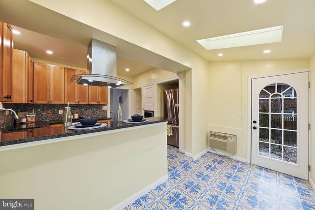 3211 VARNUM ST, Mount Rainier, MD 20712