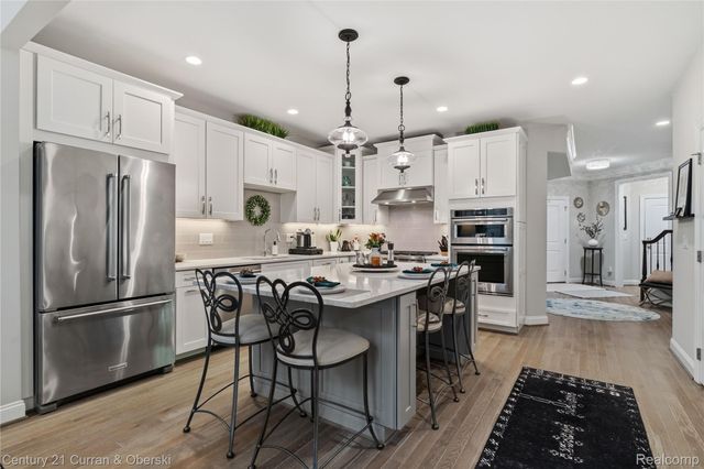 42908 Cardinal Way, Novi, MI 48375