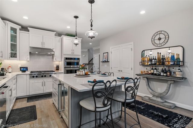 42908 Cardinal Way, Novi, MI 48375