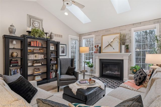 42908 Cardinal Way, Novi, MI 48375