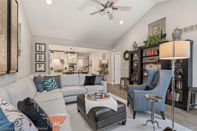 42908 Cardinal Way, Novi, MI 48375