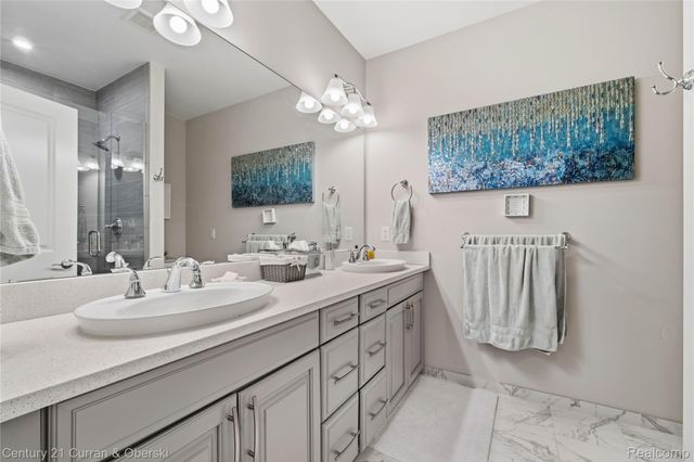 42908 Cardinal Way, Novi, MI 48375