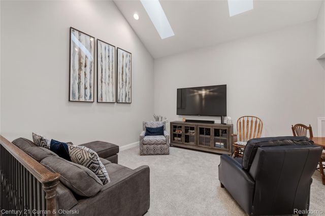 42908 Cardinal Way, Novi, MI 48375