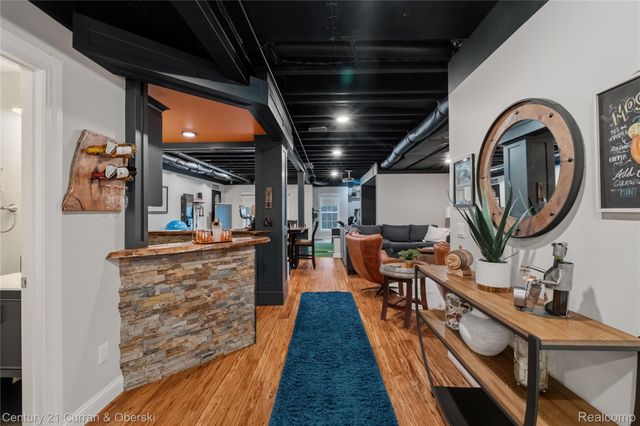 42908 Cardinal Way, Novi, MI 48375