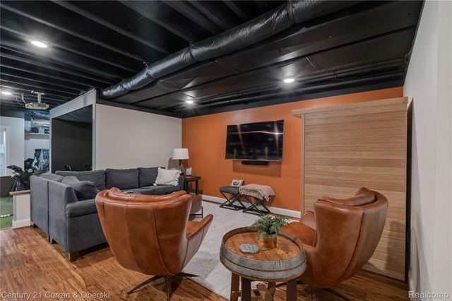 42908 Cardinal Way, Novi, MI 48375