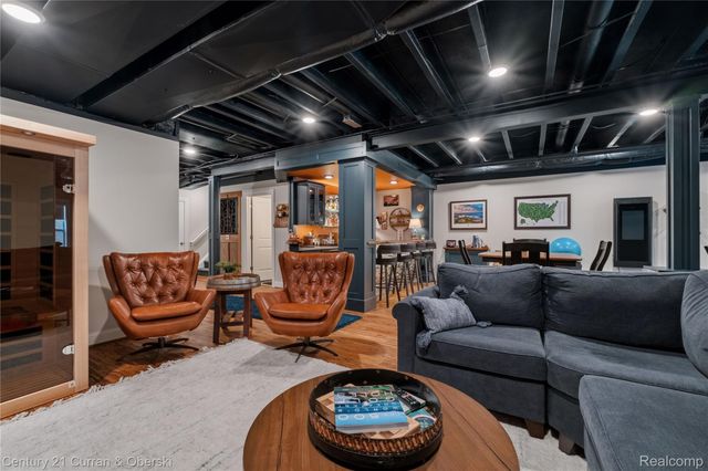 42908 Cardinal Way, Novi, MI 48375