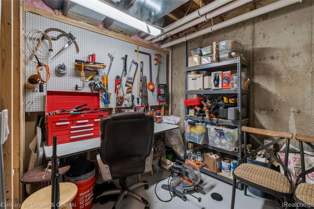 42908 Cardinal Way, Novi, MI 48375