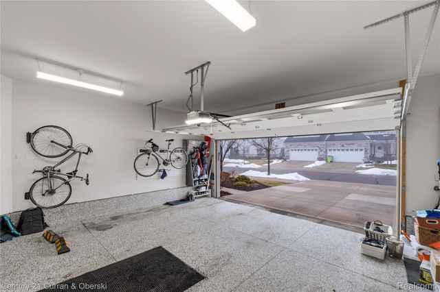 42908 Cardinal Way, Novi, MI 48375