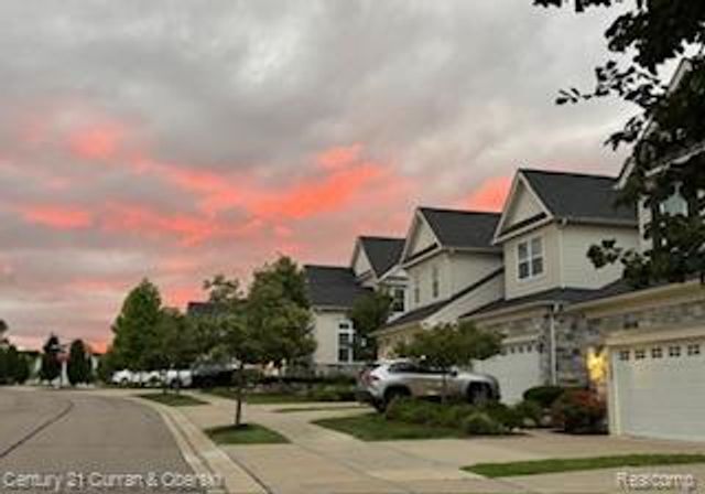 42908 Cardinal Way, Novi, MI 48375