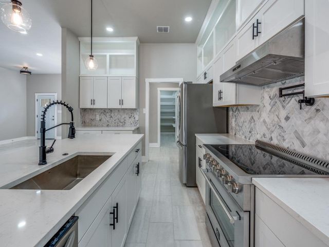 4 Senisa ST, Wimberley, TX 78676