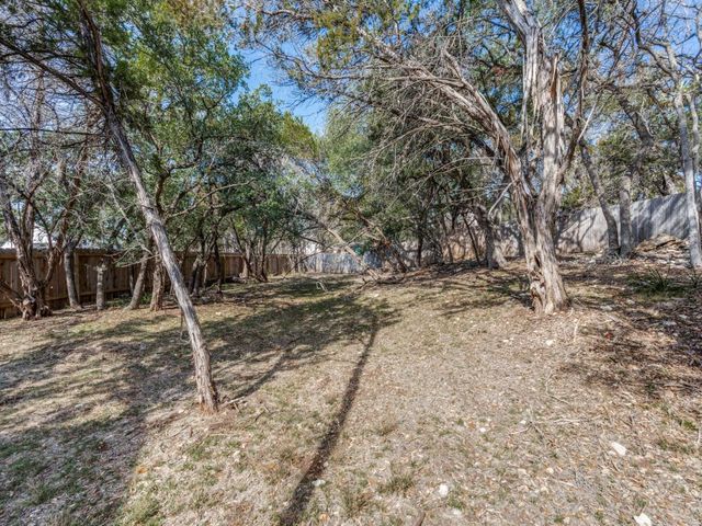 4 Senisa ST, Wimberley, TX 78676