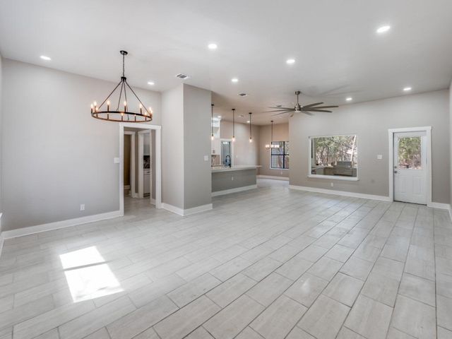 4 Senisa ST, Wimberley, TX 78676