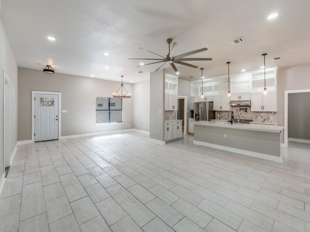 4 Senisa ST, Wimberley, TX 78676