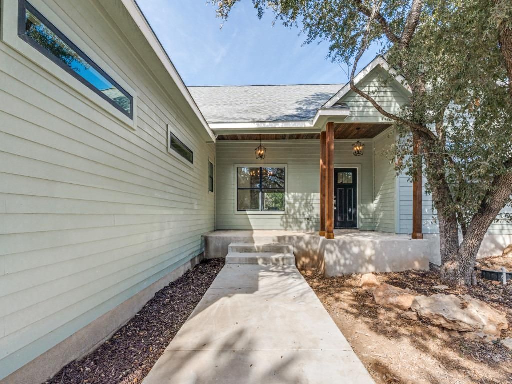 4 Senisa ST, Wimberley, TX 78676