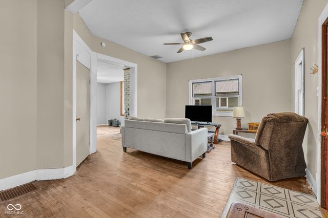 114 W Washington Street, New Richmond, IN 47967