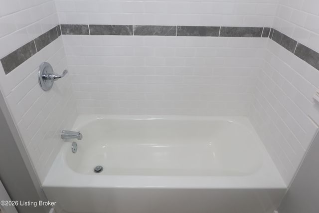 544 W Whitney Ave, Louisville, KY 40215