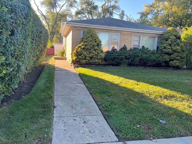 8414 Crawford Avenue, Skokie, IL 60076