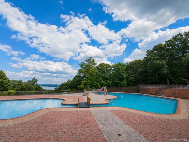 333 Sierra Vista Lane, Valley Cottage, NY 10989
