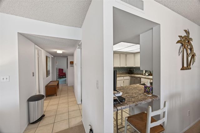 569 MIDWAY DRIVE B, Ocala, FL 34472