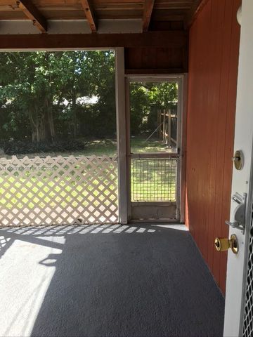 2210 NE 170th St 2220, North Miami Beach, FL 33160