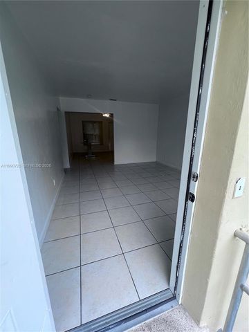 2210 NE 170th St 2220, North Miami Beach, FL 33160