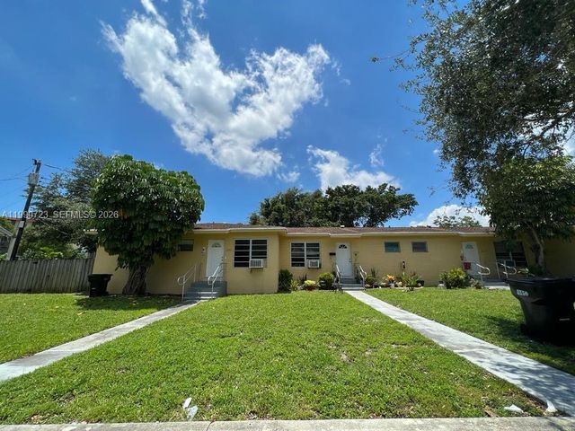 2210 NE 170th St 2220, North Miami Beach, FL 33160