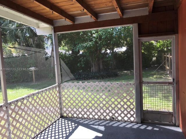 2210 NE 170th St 2220, North Miami Beach, FL 33160