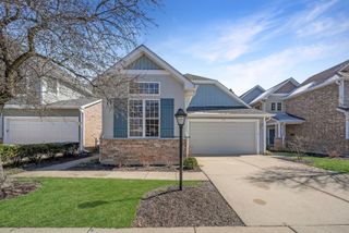 1713 Astor Avenue, Oakbrook Terrace, IL 60181