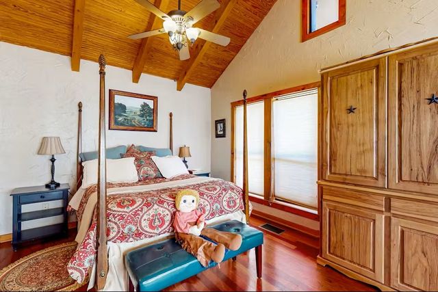 120 Live Oak Drive, Whitney, TX 76692