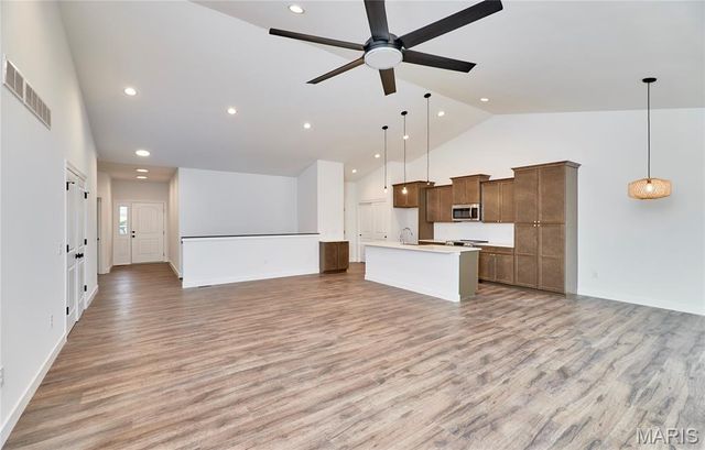 152 Canyon Creek Circle, Moscow Mills, MO 63362