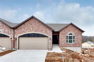 152 Canyon Creek Circle, Moscow Mills, MO 63362