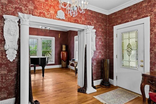501 W 2nd Avenue, Lexington, NC 27292