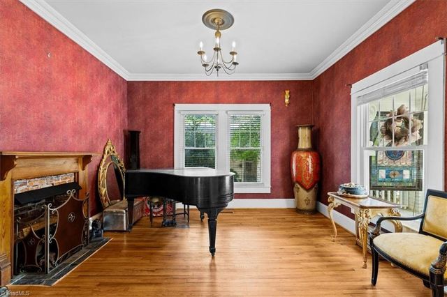 501 W 2nd Avenue, Lexington, NC 27292