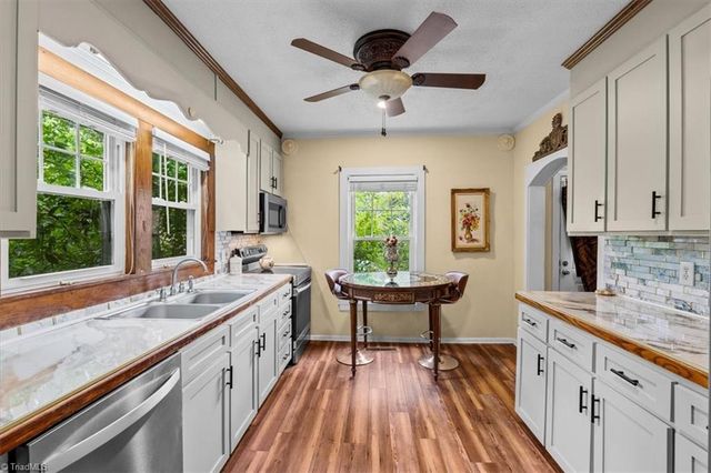 501 W 2nd Avenue, Lexington, NC 27292