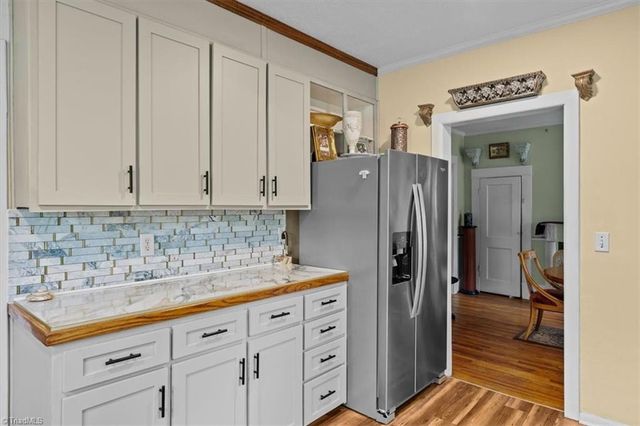 501 W 2nd Avenue, Lexington, NC 27292