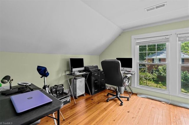 501 W 2nd Avenue, Lexington, NC 27292