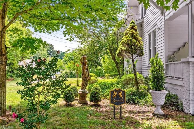 501 W 2nd Avenue, Lexington, NC 27292