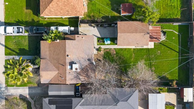 1136 E Michigan Avenue, Fresno, CA 93704