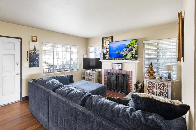 1136 E Michigan Avenue, Fresno, CA 93704