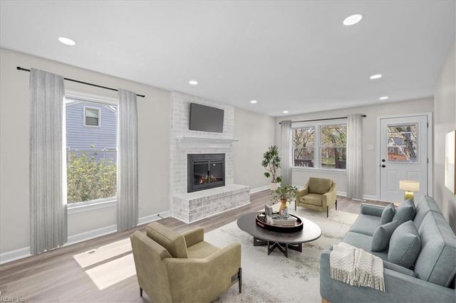 828 Cranston DR, Chesapeake, VA 23320