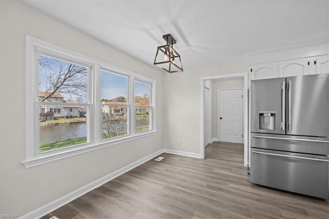 828 Cranston DR, Chesapeake, VA 23320