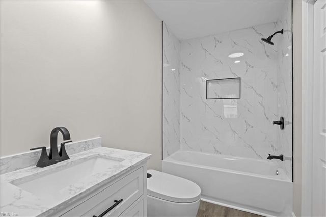 828 Cranston DR, Chesapeake, VA 23320